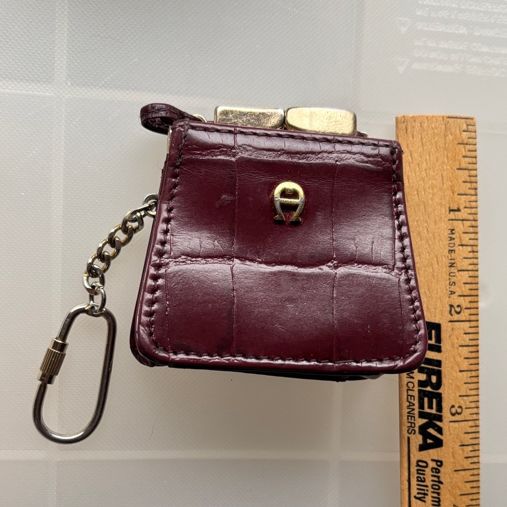 🔴New Etienne Aigner Mini Burgundy & Gold Tone Keychain Purse/Bag - Picture 8 of 9